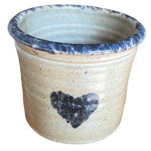 Ceramic vase with heart